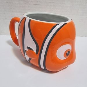 Disney Finding Dory Nemo Ceramic Sculpted Mug With Bonus Dory Plushie